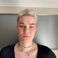 HelenBelli 的  個人資料圖片