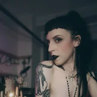 VIVIGOTH666's Profile Pic