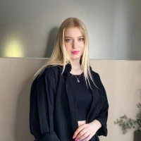 BeIIaRosso Φωτ, Προφίλ