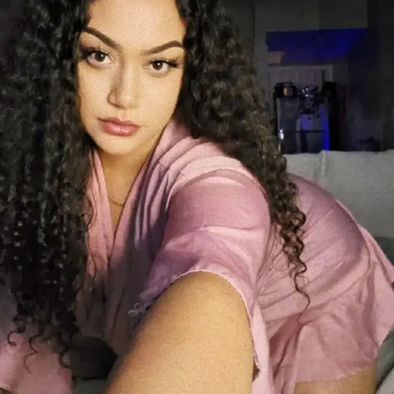 honeeyyy_pot Stripchat profile image