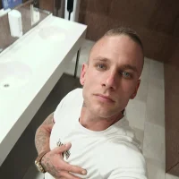adika1209's Avatar Pic