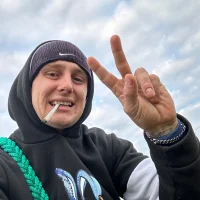fara09506's Avatar Pic