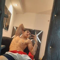 Jesshot_bigcock20cm Adlı Modelin Avatarı