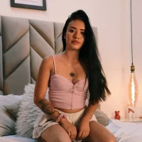 IsabellaOwuens's Profile Pic