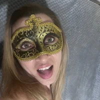 SexyMamiVee's Avatar Pic