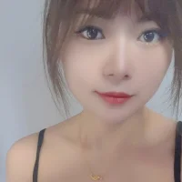 Longlong-11 的个人资料图片