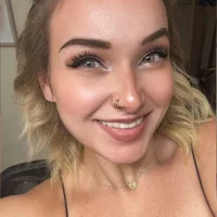 Gambar Profil MissWavyyBaby