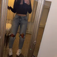 Poppy-30's Profile Pic