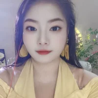 Emily-0717's Profile Pic
