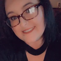 MsQueenbee's Profile Pic