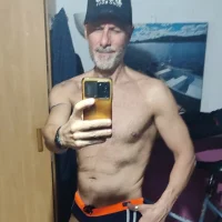 andrevalentia@xh's Profile Pic