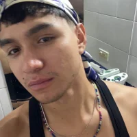 lian_valentino's Avatar Pic