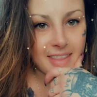 courtneey27's Avatar Photo