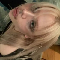 pinkytwinky Φωτ, Προφίλ