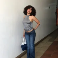 Eva_roousse's Profile Pic