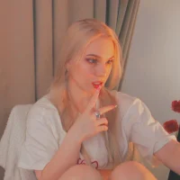 Betty_Vega's Avatar Pic