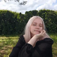 AveIinaStromain's Avatar Pic