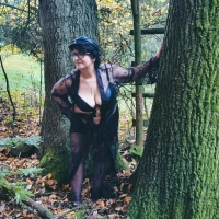 Eva_Romantisch's Profile Pic