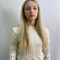 LynnClive's Profile Pic