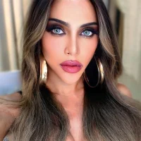 AYALOVEEE's Profile Pic