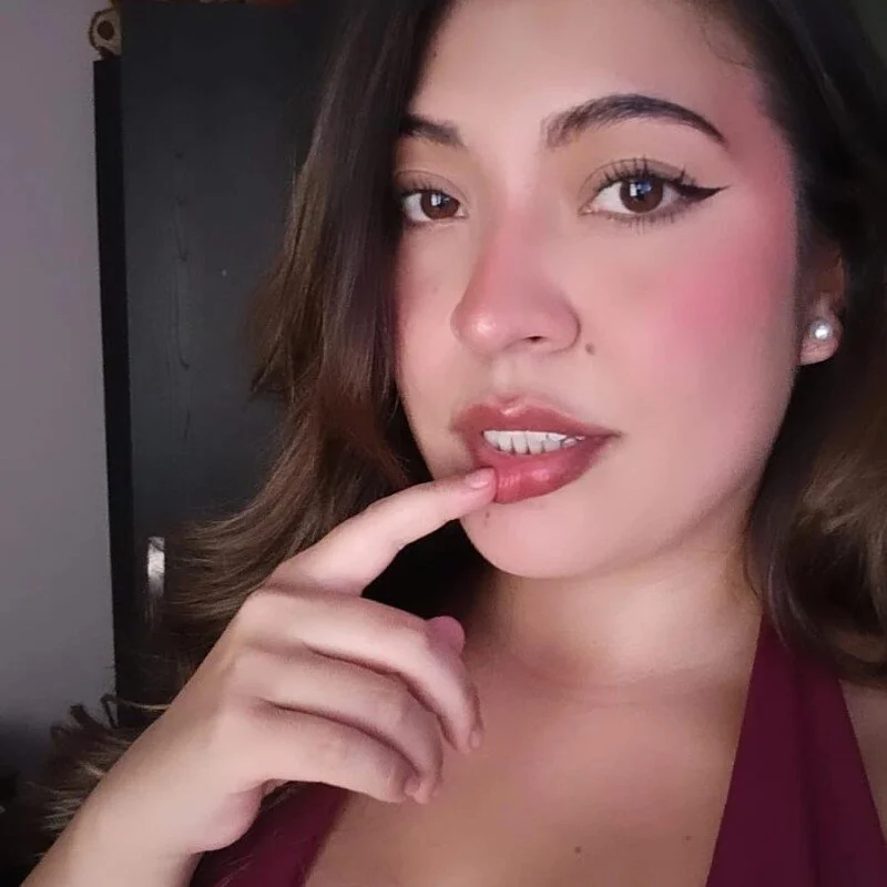Mila_white1 profile photo