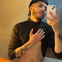 milkhot777 webcam model