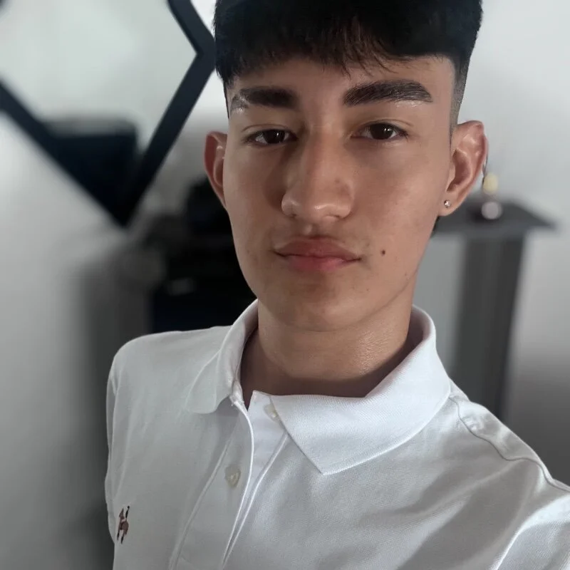 User_uwueyyey profile photo