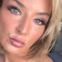 Cherrybomb2885 webcam