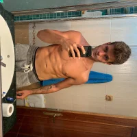 ojitos100's Profile Pic