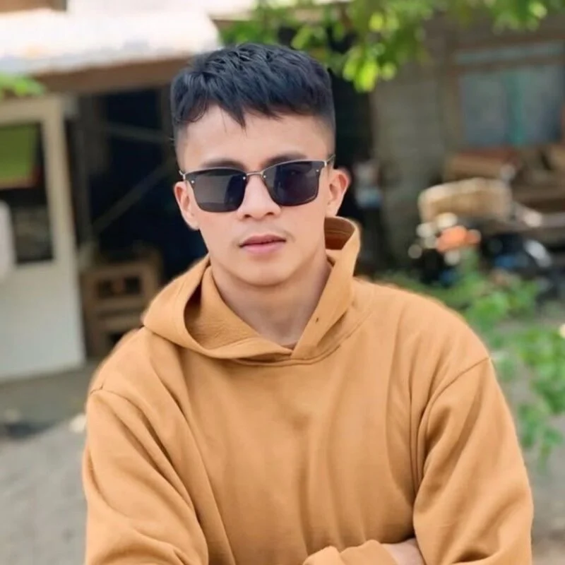 ur_twinkKirk6969 profile photo