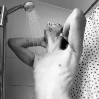 RiverVeil Φωτ, Προφίλ