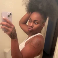 prettyredhead11's Profile Pic