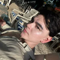 NoahVance Adlı Modelin Avatarı