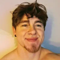 JCstrings' Avatar Pic