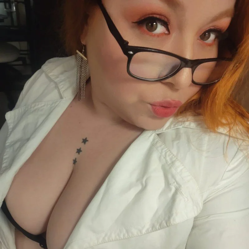 im_karoline live cam profile