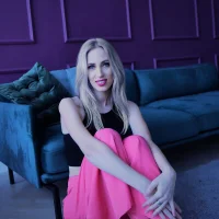 AlisaBreck's Profile Pic