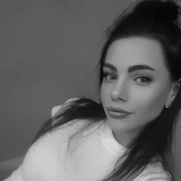 Ellie_Buzz's Profile Pic