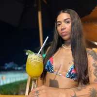 April_Day's Profile Pic