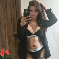 รูปโปรไฟล์ของ queenolivia03