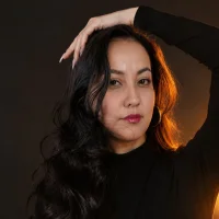 victoria_vallmonte's Avatar Pic
