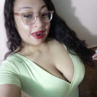 Lara_Garcia1's Profile Pic