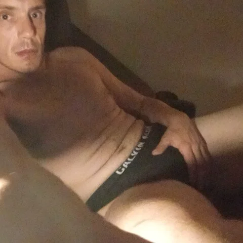 toyboy1992 profile photo