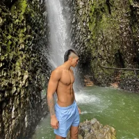 Lewis_Farrell's Profile Pic