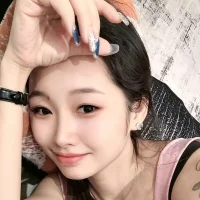 Lynn-33's Avatar Pic