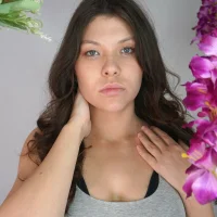 WhitneyVarro's Profile Pic