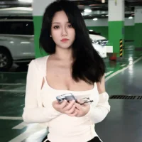 QiQi-Big Stripchat