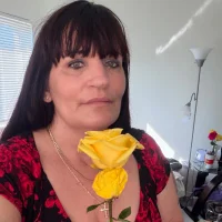 Mandi_Moore8749's Offline Chat Room