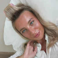Carinawestbrook avatar - live cam performer on MySuperHot
