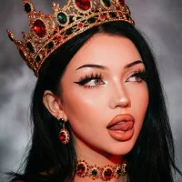 lil_kittty Adlı Modelin Avatarı