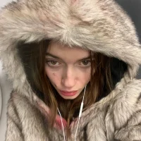 CrystalMills's Profile Pic